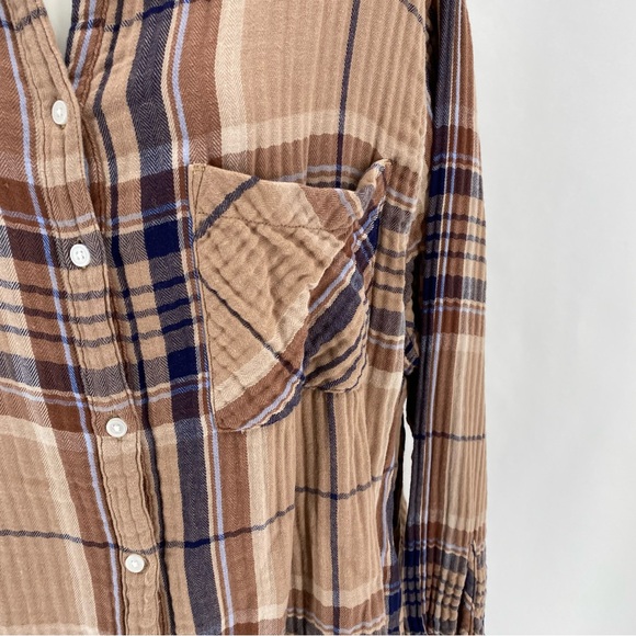 Aerie tan & navy blue plaid flannel shirt - Picture 3 of 10